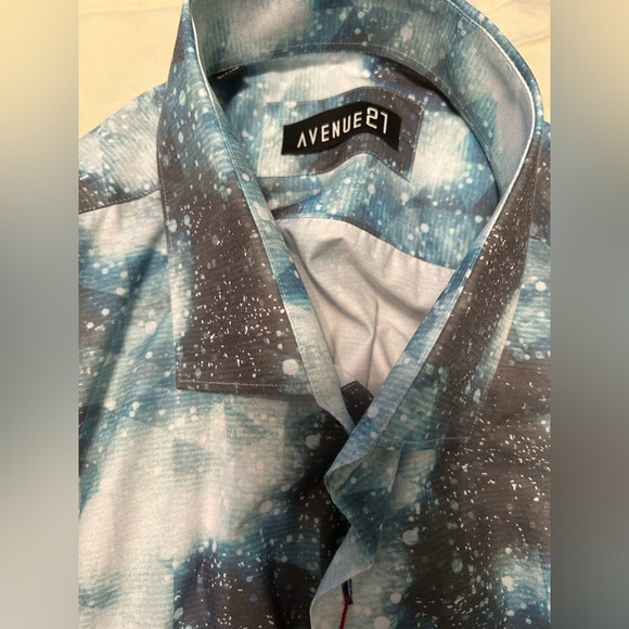 Men’s shirt - Picture 2 of 2